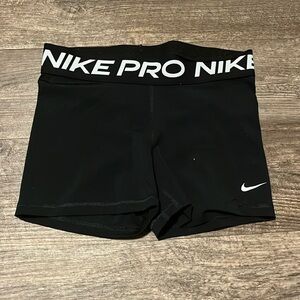 Nike pro shorts that have no damage